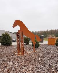Edelrost Skulptur Springendes Pferd Sonderanfertigung Jabo Design Edelrost Sonderanfertigungen