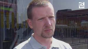 Documentary shows how head shake gave away child killer Darren Vickers