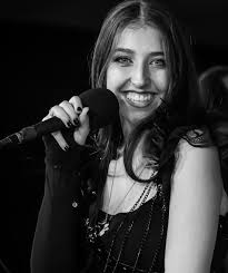 The feeling when I finally know what it's like to be in the shoes of my  greatest influencer. Sharing the stage and standing in the spot light only  a great performer would