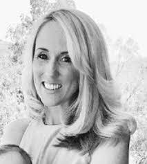 Stephanie Barrow's Instagram, Twitter & Facebook