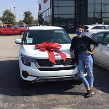 Congratulations Jessica On The Purchase Of Your 2021 Kia Seltos Thank You For Driving From Kansas City To Work With Dodge Kia Kansas City Kansas