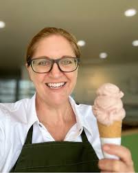 MasterChef Winner Opens Wholesome Sweet Spot in Caloundra 🍦 Kate Bracks is  an Australian reality television cook. The winner of the third series of  MasterChef Australia and mother of three children opens