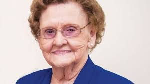 Ruth Sisson's Instagram, Twitter & Facebook