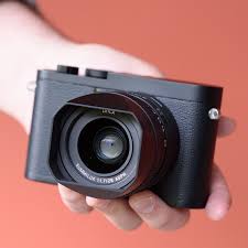 In serialul camera 309 joaca actorii demet özdemir, furkan palalı, sumru yavrucuk, erdal özyağcılar, nurşim titlu original: Hands On Leica Q2 Monochrom Digital Photography Review