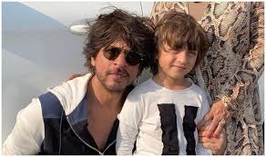 Shahrukh and gauri khan's son abram khan has surely got the looks. Entertainment News Today March 02 2020 Abram Khan S Innocent Reasoning Behind Shah Rukh Khan S Smile Is Cutest Thing On Internet Today India Com