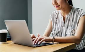 Besonders in zeiten von corona fragen sich viele, ob die heimarbeit nun steuerliche absetzbar ist. Homeoffice 5 Wichtige Antworten Zur Arbeit Von Zuhause Women At Work