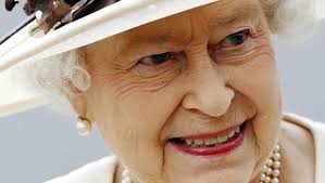 Vous chie à la raie je vous chie à la raie car le monde est ainsi fait bonjour je suis la reine d'angleterre et je vous chie à la raie hello i am the. Elisabeth Ii 12 Choses Que Vous Ne Saviez Pas Sur La Reine D Angleterre Ladepeche Fr