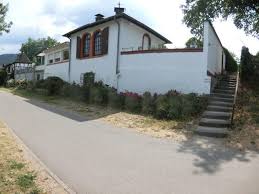With katrin saß, sylvester groth, manfred gorr, jutta wachowiak. Haus Am Fluss Urlaub Mit Hund Bernkastel Kues Deutschland Mosel Saar Rheinland Pfalz Tipp