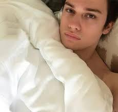 Clare Willis (clarelwillis)