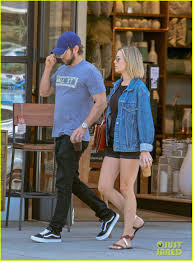 Paleyfest fall preview video interview with rebecca rittenhouse of fox's red band society, which premieres september 17! Chace Crawford Rececca Rittenhouse Step Out For A Breakfast Date Photo 3753129 Chace Crawford Rebecca Rittenhouse Pictures Just Jared