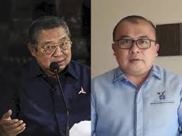 Umur 63 tahun) adalah tokoh militer indonesia yang saat ini menjabat sebagai kepala staf kepresidenan indonesia sejak 17 januari 2018 pada kabinet kerja pemerintahan presiden joko widodo dan wakil presiden. Sby Daftarkan Merek Partai Demokrat Atas Nama Pribadi Kubu Moeldoko Mengutuk Keras Indozone Id