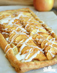 Simple Puff Pastry Apple Tart Apple Tart Recipe Apple Recipes With Puff Pastry Tart Recipes