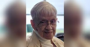 Obituary for Roberta E. "Bobby" (Patterson) McCune