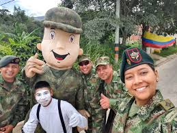 De acuerdo a la constitución política de ese país, su misión principal es la de defensa de la soberanía, la independencia. Ejercito Nacional De Colombia Twitterren Valientes Hombres Y Mujeres Que Componen El Ejercito Nacional Continuan Defendiendonos Con Amor Y Compromiso Gracias Orgullosodesersuboficial Smc Ejercito Https T Co Uostdipews