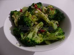 Brocoli Saute A L Ail Et Aux Graines De Sesame Et De Chia Philandcocuisine Brocolis Sautes Recette Brocolis Brocoli Croquant