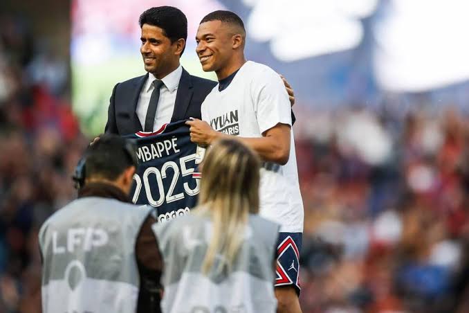 PSG và Mbappe vẫn bế tắc
