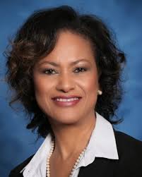 Edwina Bell's Instagram, Twitter & Facebook