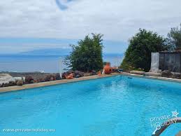 Dichte kiefernwälder, exotische gewächse und ein breitgefächertes freizeitangebot werden von idyllischen gemeinden flankiert, die sie während ihres urlaubs in einem ferienhaus mit pool auf teneriffa entdecken können. Ferienhaus Mit Pool Terrasse Meerblick Und Garten