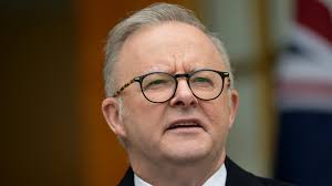 Is Clive's Titanic ambition sunk?