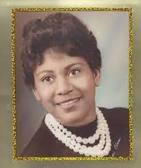 Hilda Robinson's Instagram, Twitter & Facebook