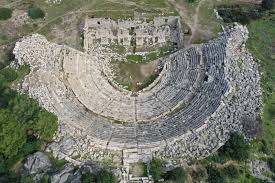 2020 yılının patara yılı olarak ilan edilmesiyle birlikte patara hakkında genel bilgiler ve patara plajı'nın özellikleri oldukça merak ediliyor. Symphonic Tunes To Rise From Ancient City Of Patara Daily Sabah