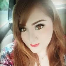 Jennifer Jack's Instagram, Twitter & Facebook