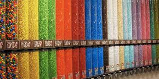 Les accros aux m&m's, qui habitent dans l'hexagone peuvent sauter de joie. Un Magasin M M S A Ouvert A Paris Cosmopolitan Fr