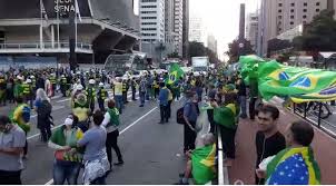 São essas duas figuras que sustentam o governo bolsonaro. Manifestantes Fazem Ato Em Apoio A Bolsonaro E Contra Moro Stf Congresso E Doria Em Sp Sao Paulo G1