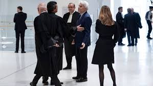 Bernard tapie et son épouse frappés et ligotés lors d'un cambriolage nocturne. The Tapie Affair A Timeline Financial Times