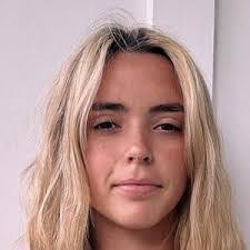 Madison Mintz's Instagram, Twitter & Facebook