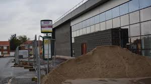 Le 11 novembre reste un des jours fériés auxquels les français sont très attachés. Violaines 70 Postes Crees Grace A L Ouverture De Leclerc