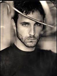 Il film, le cui riprese si sono iniziate nel marzo 2010 in europa tra venezia e parigi , è uscito al cinema il 17 dicembre. 47 Best Raul Bova Images Raoul Bova Beautiful Men Handsome