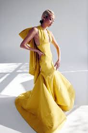 Declaración de renta 2021el proceso tributario más importante del año y obligatorio para todo quien haya iniciado una empresa en chile. Oscar De La Renta Pre Fall 2021 Oscardelarenta Prefall2021 Look 29 29