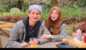 Larissa chou kini menjadi buah bibir lantaran kisruh rumah tangganya dengan alvin faiz. Beredar Curhat Larissa Chou Sebut Alvin Faiz Pernah Berhubungan Dengan Perempuan Lain