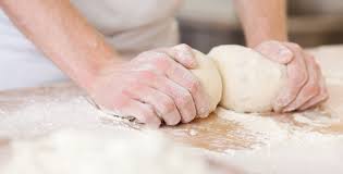 Brotbackkurs In Gottingen Niedersachsen Kochkurse Kochschule Erlebniskochen Backzutaten Brot Backen Essen Und Trinken