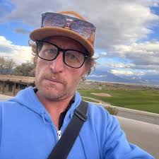 Jean-Claude Van Damme as the PREDATOR (1987) before he left the film, and  the design was changed. 😯