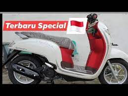 Melalui kehadiran warna baru stylish white red, saat ini scoopy memiliki 8 pilihan warna yang siap menemani gaya hidup generasi muda yang ingin tampil beda, fashionable dan. Honda Scoopy 2019 Merah Putih Youtube
