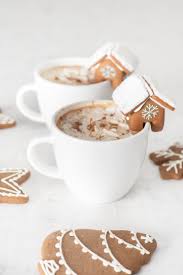 Petite Style Blog This Gingerbread Latte Is The Perfect Way To Unwind Find The Holiday Spirit Too Enter To Win A Ye Gingerbread Latte Torani Syrup Latte