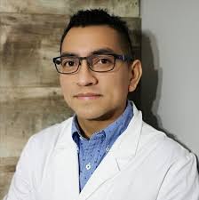 Dr. Jorge Tomás Briones Ollague Opiniones