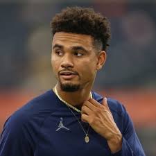 Drake Harris's Instagram, Twitter & Facebook