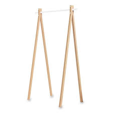 Garderobenstander Dress Up Esche Natur Alu Natur Magazin Garderobe Stander Garderobe Kleiderhaken