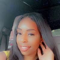 Leanna Williams's Instagram, Twitter & Facebook