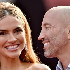 Who knew about Chrishell and Jason's romance before Greece?