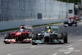 Alonso Makes His Move On Hamilton Hamilton Grands Grand Prix