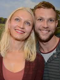 D'arcy Doyle Art Awards, Mudgeeraba