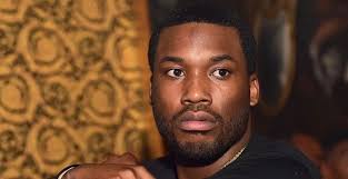 Raised in philadelphia, mills is a popular hip hop artist who now resides in atlanta, georgia and is busy carving out a name for himself in the music world. Meek Mill Height Age Wife Kids Biography Family Net Worth More