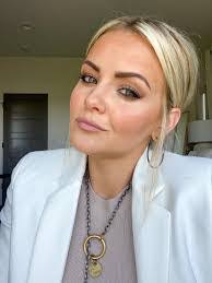 Sherry Grob's Instagram, Twitter & Facebook