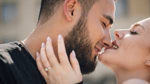 5 Types Of Kisses (And How To Decode Them)