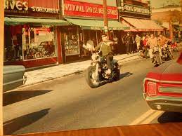 Facing North Side Of Main St The 5 And Dime And Greaves Stationary Oakdale Face North Favorite Places