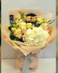 Big Bounty Beautiful Happy Graduation Bouquet Instagram Frenzyfleur To Order Whatsapp 6017 2691079 Buket Toko Bunga Bunga